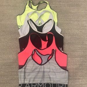 5 UnderArmour sports bras size medium